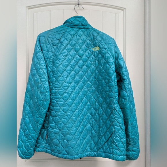 The North Face Women's Teal Thermoball Jacket - Picture 5 of 16